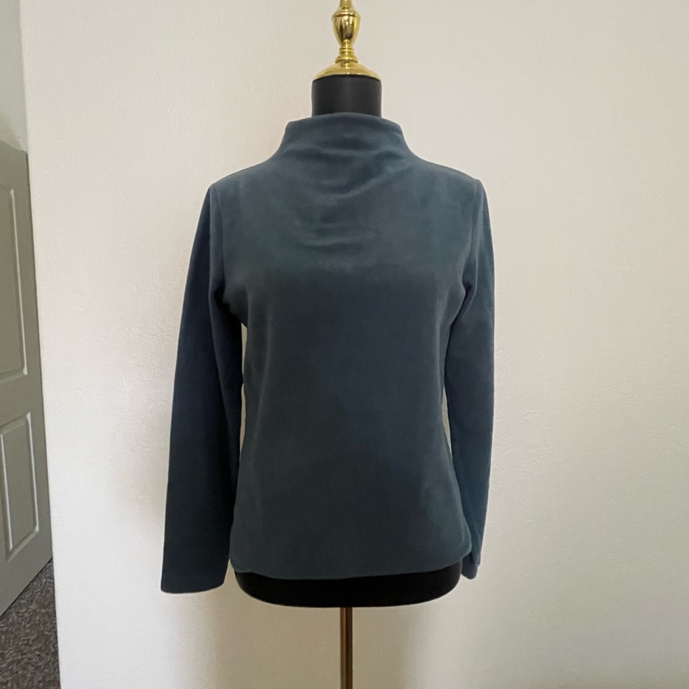 Banana Republic Cozy Mock Neck Long Sleeve Fleece Top